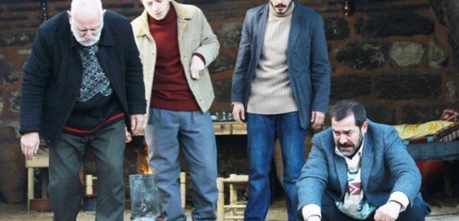 Турецкий сериал Жизнь продолжается 39 серия