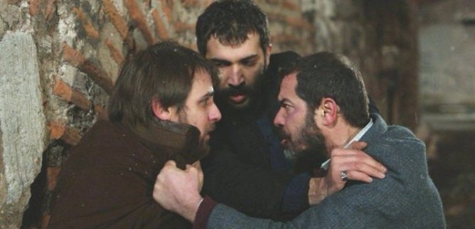 Турецкий сериал Жизнь продолжается 43 серия
