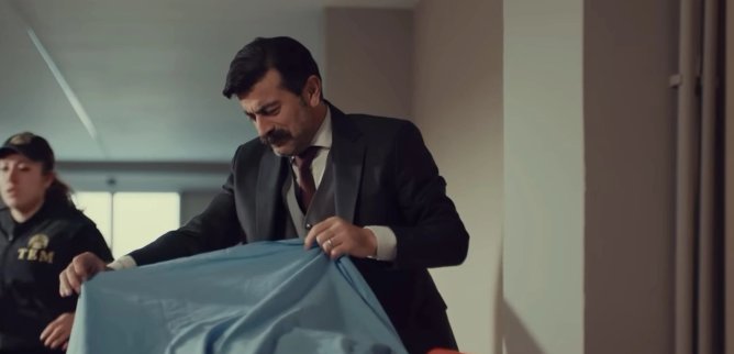 Турецкий сериал Нападающий 9 серия