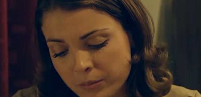 Турецкий сериал Узоры из роз 47 серия