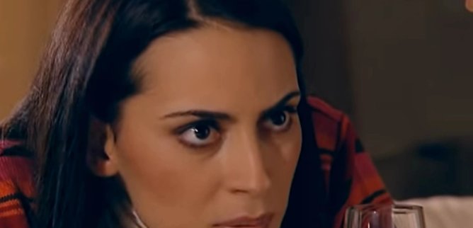 Турецкий сериал Узоры из роз 55 серия
