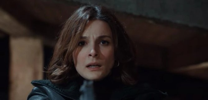 Турецкий сериал Нападающий 13 серия