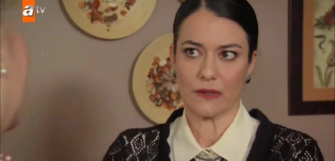 Турецкий сериал Не отпускай меня 611 серия