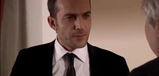 Турецкий сериал Темно-красный 9 серия