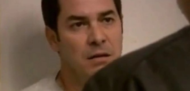 Турецкий сериал Бегущий по лезвию бритвы 8 серия