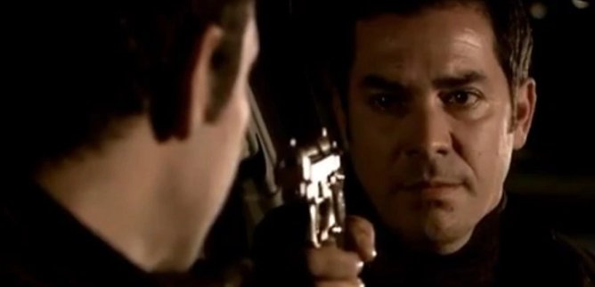 Турецкий сериал Бегущий по лезвию бритвы 21 серия
