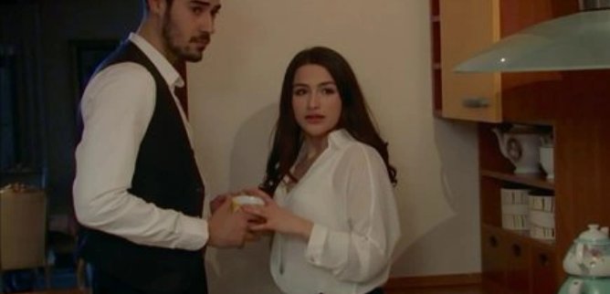 Турецкий сериал Не отпускай меня 394 серия