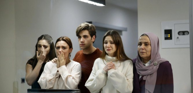 Турецкий сериал Не отпускай мою руку 28 серия