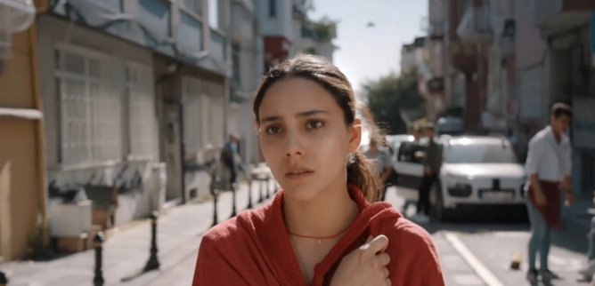 Турецкий сериал Эта Девушка 1 серия