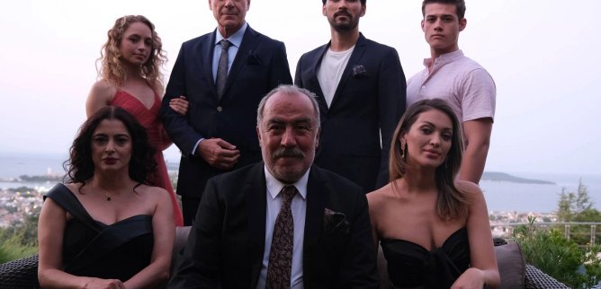 Турецкий сериал Сломанные жизни 3 серия