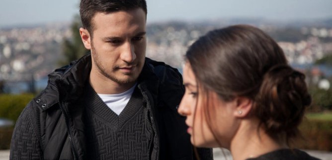 Турецкий сериал Оставаясь в секрете 3 серия