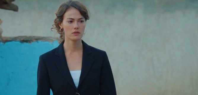 Турецкий сериал Сказка Роз 17 серия