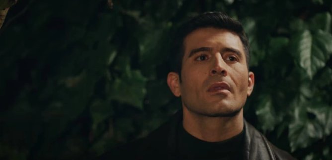 Турецкий сериал Девушка за стеклом 59 серия
