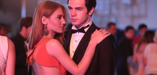 Турецкий сериал В ожидании солнца 18 серия