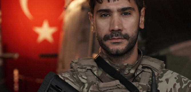 Турецкий сериал Красный флаг 1 серия