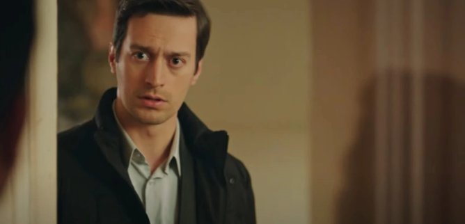 Турецкий сериал Девушка за стеклом 64 серия