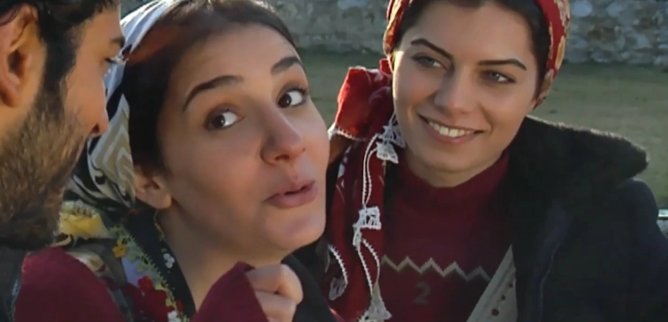 Турецкий сериал Семейный дом 31 серия