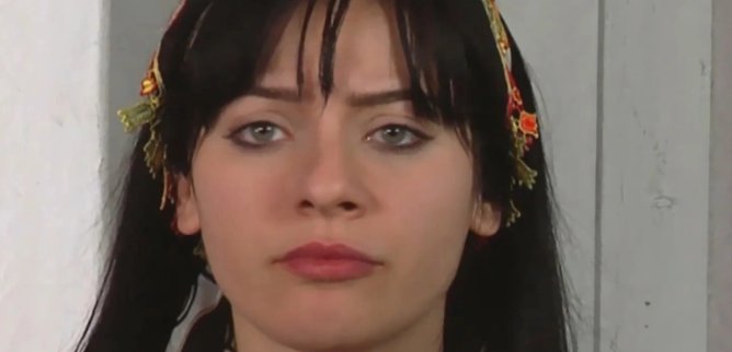 Турецкий сериал Семейный дом 35 серия