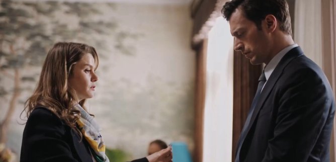 Турецкий сериал Девушка за стеклом 68 серия