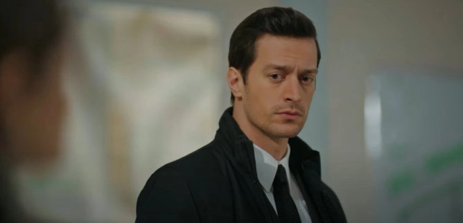 Турецкий сериал Девушка за стеклом 69 серия