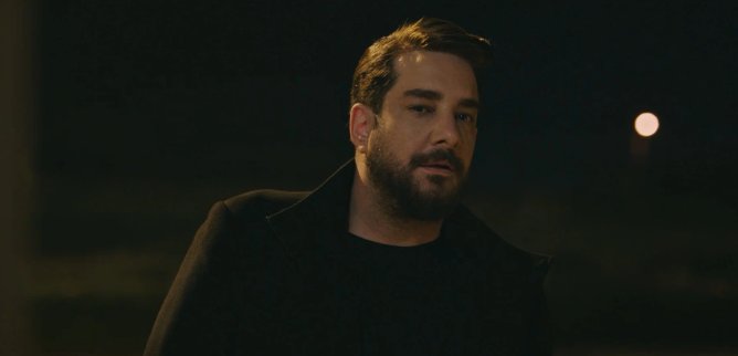 Турецкий сериал Девушка за стеклом 71 серия