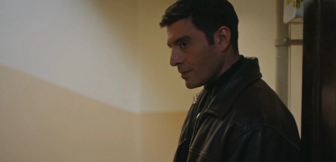 Турецкий сериал Девушка за стеклом 74 серия