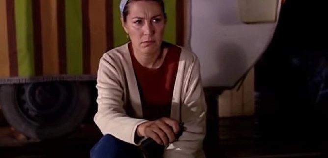 Турецкий сериал Моя мама 6 серия