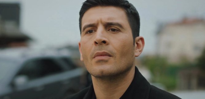 Турецкий сериал Девушка за стеклом 76 серия