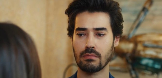 Турецкий сериал Преданный 32 серия