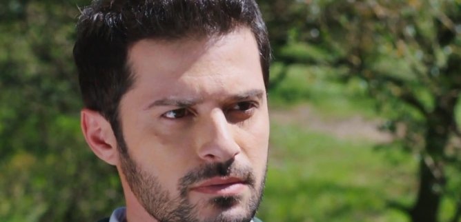 Турецкий сериал Моя дорогая мама 330 серия