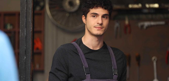 Турецкий сериал Мажорка 21 серия