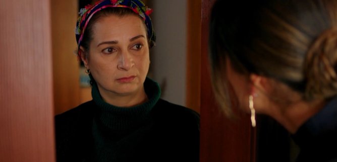 Турецкий сериал По имени Весна 112 серия