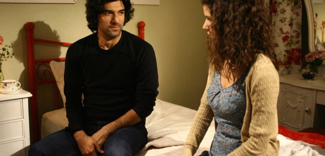 Турецкий сериал В чем вина Фатмагюль? 35 серия