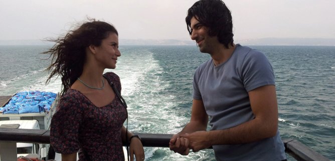 Турецкий сериал В чем вина Фатмагюль? 36 серия