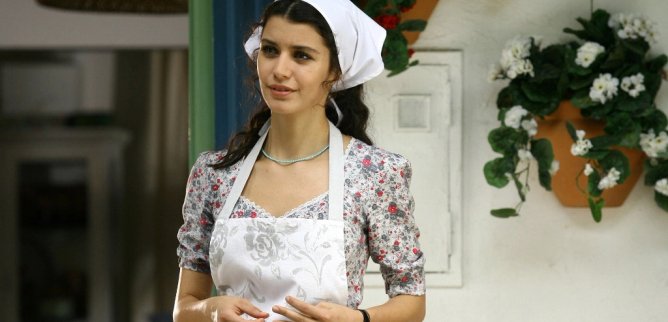 Турецкий сериал В чем вина Фатмагюль? 42 серия