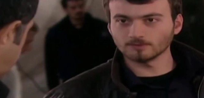 Турецкий сериал Слежка 43 серия