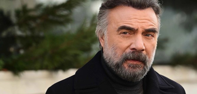 Турецкий сериал Я не могу вписаться в этот мир 18 серия