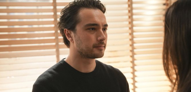 Турецкий сериал Черная Шелковица 6 серия