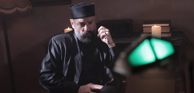 Турецкий сериал Красные бутоны 27 серия