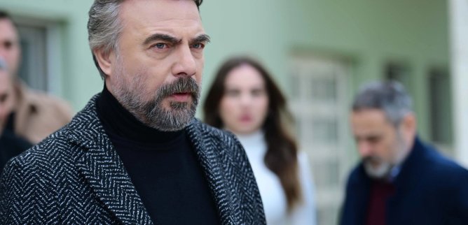 Турецкий сериал Я не могу вписаться в этот мир 22 серия