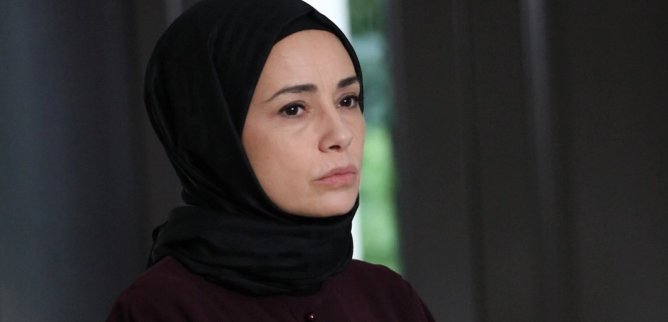 Турецкий сериал Красные бутоны 32 серия