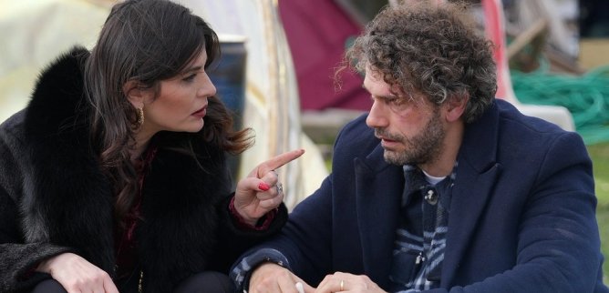 Турецкий сериал Лейла 23 серия