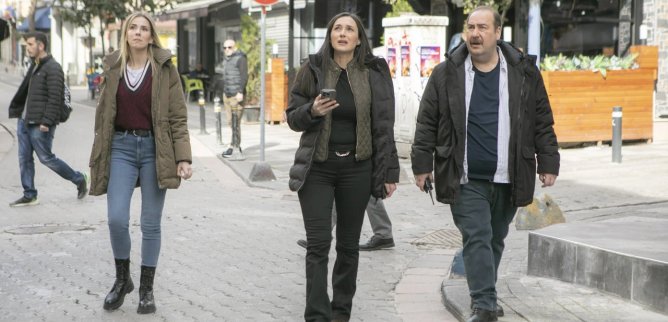 Турецкий сериал Опасные улицы 707 серия