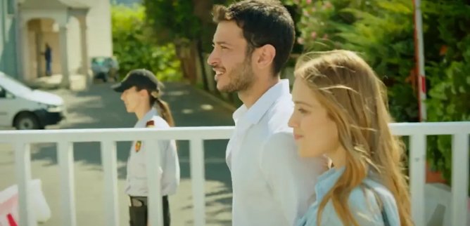 момент из теледрамы "Любовная рана"