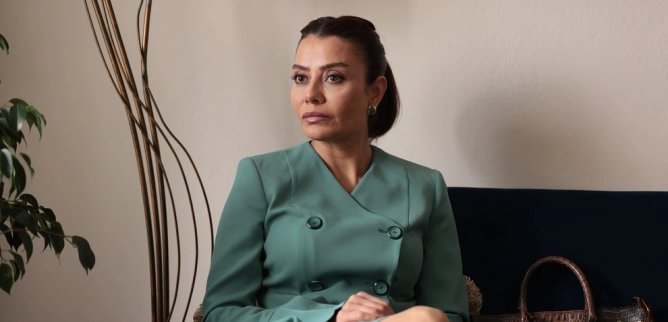 Турецкий сериал Если король проиграет 11 серия