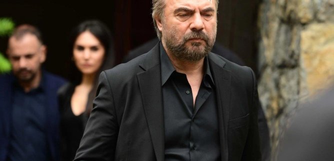 Турецкий сериал Я не могу вписаться в этот мир 33 серия