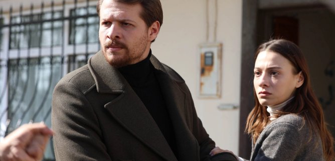 Турецкий сериал Опасная Джейлан 5 серия