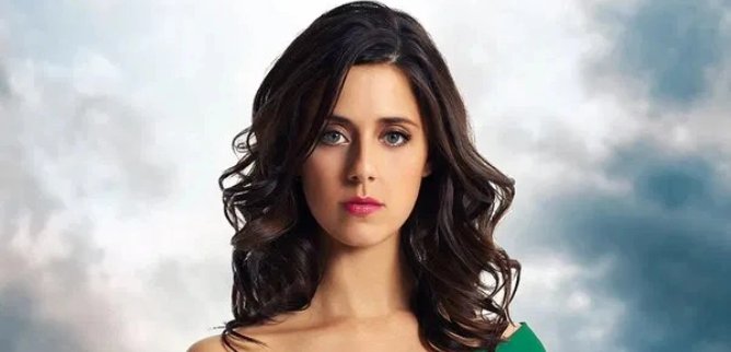 Турецкий сериал Оставаясь в секрете 2 серия