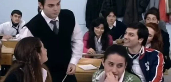 Турецкий сериал Школьный класс 4 серия