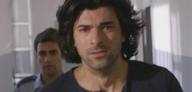 Турецкий сериал В чем вина Фатмагюль? 43 серия